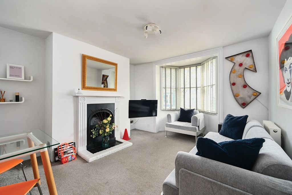 Property photo 2 of 15 4849991