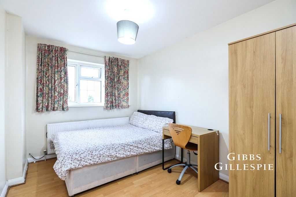 Property photo 1 of 7 Picture No. 18