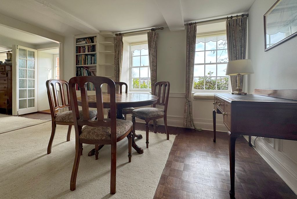 Property photo 3 of 13 4 Mh Dining Room