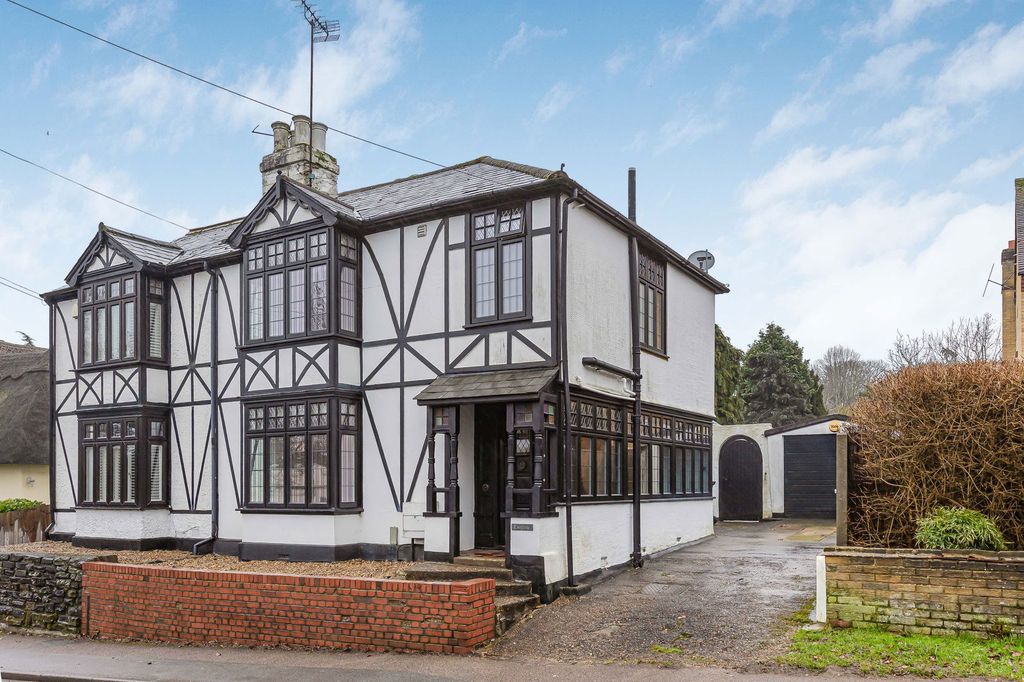 Property photo 1 of 32