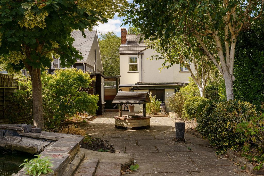 Property photo 1 of 21