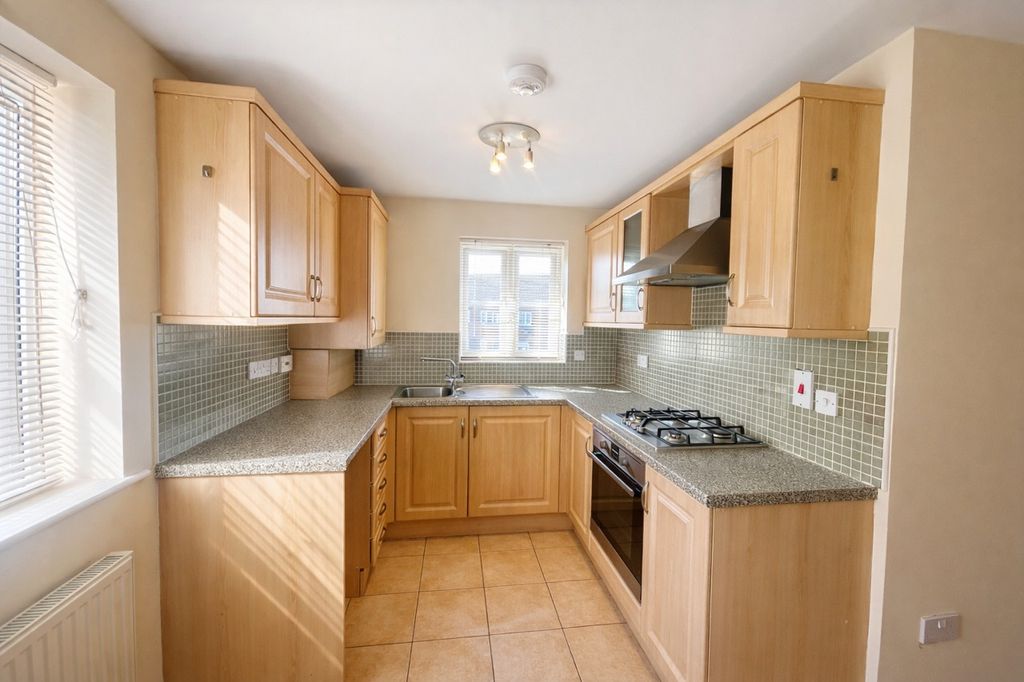 Property photo 2 of 13