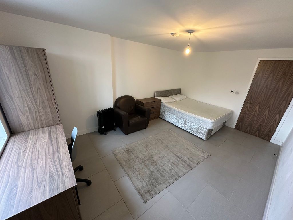 Property photo 2 of 10 Room D