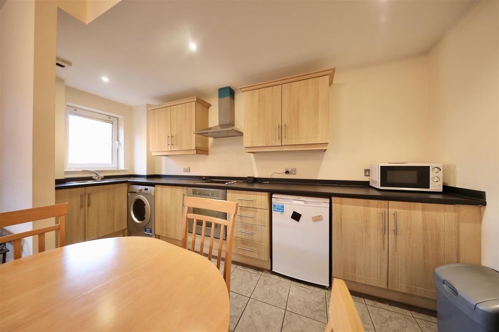 Property photo 3 of 15 0A4A9962.Jpg