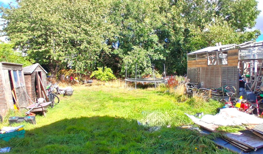 Property photo 3 of 5