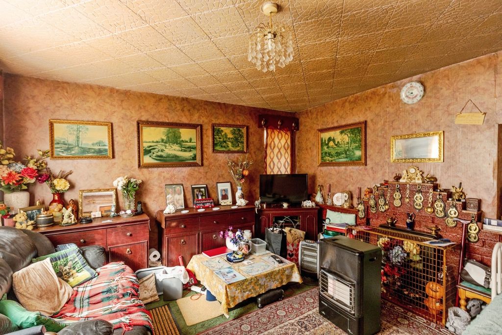 Property photo 3 of 12 Pbox-Img.Jpg