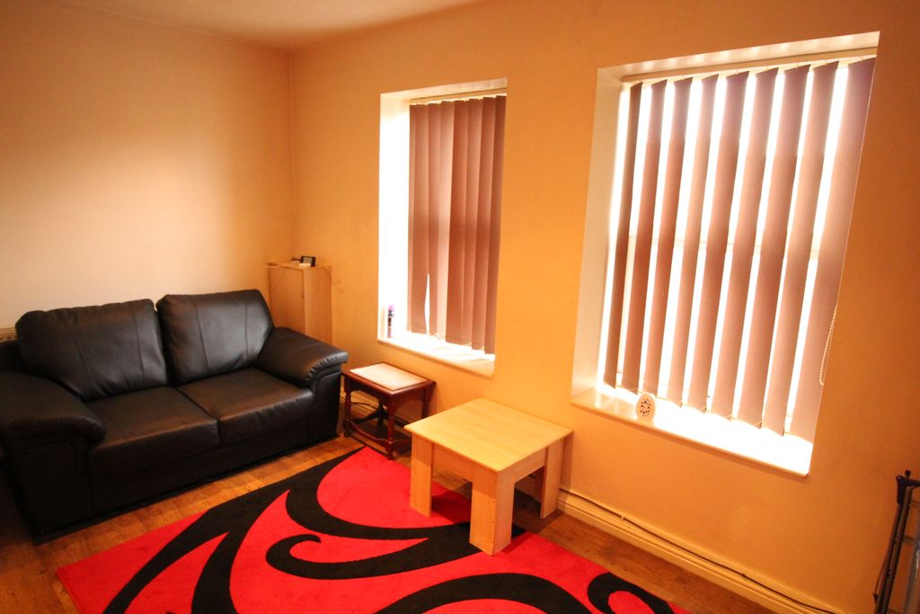 Property photo 3 of 12 P1858 (1).1.0