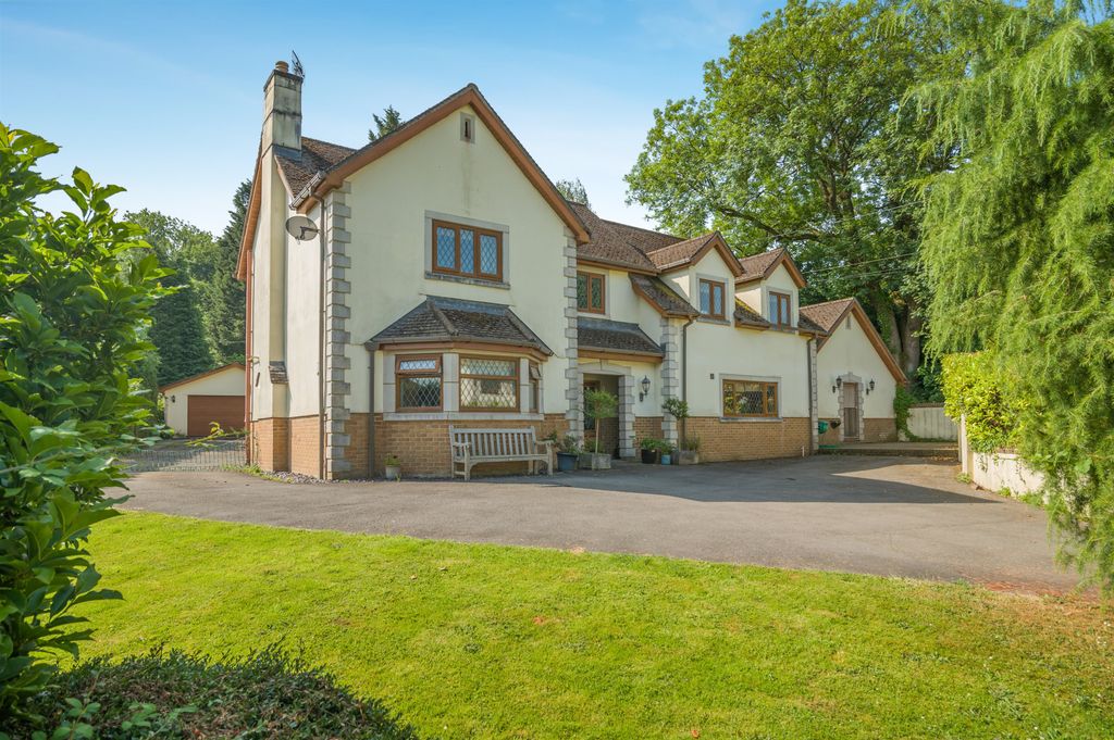 Property photo 1 of 29