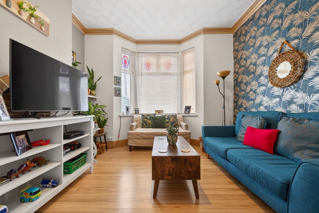 Property photo 2 of 30 5031225