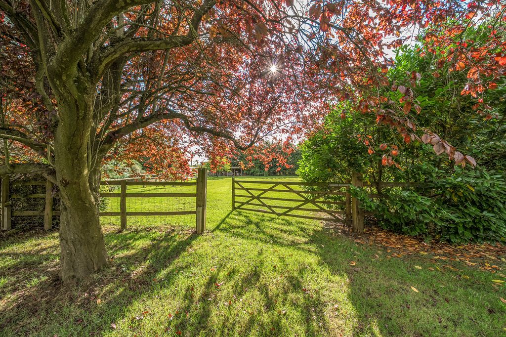 Property photo 2 of 14