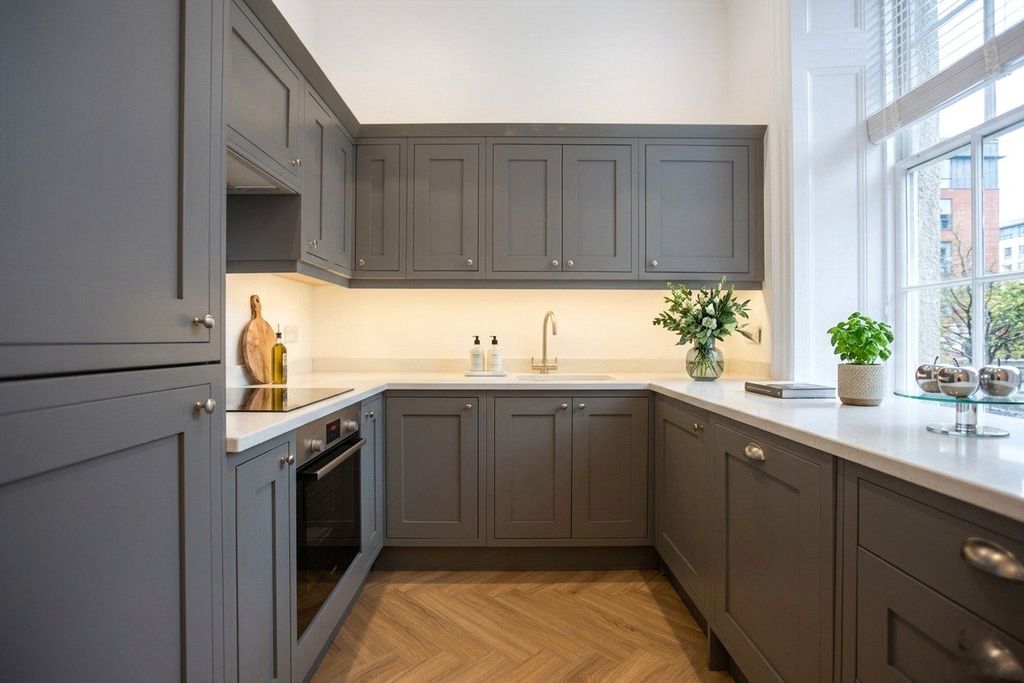 Property photo 2 of 8 Kitchen