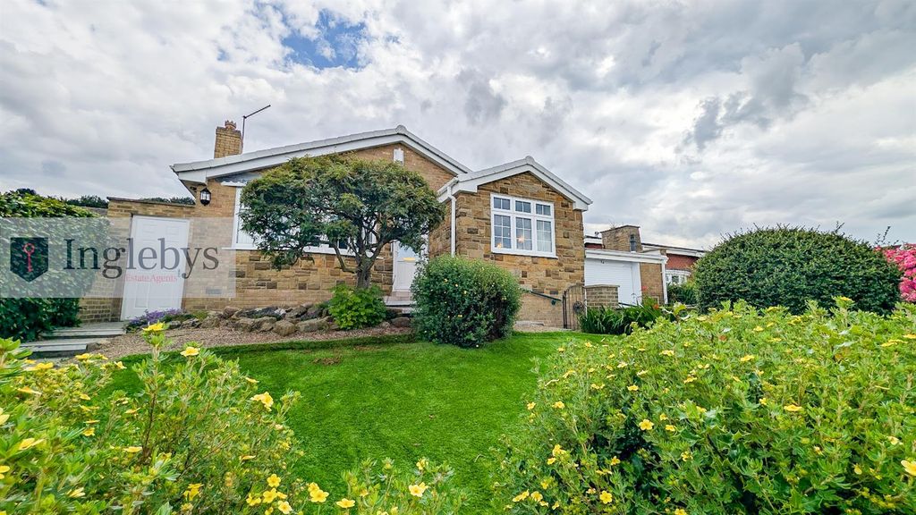 Property photo 1 of 40