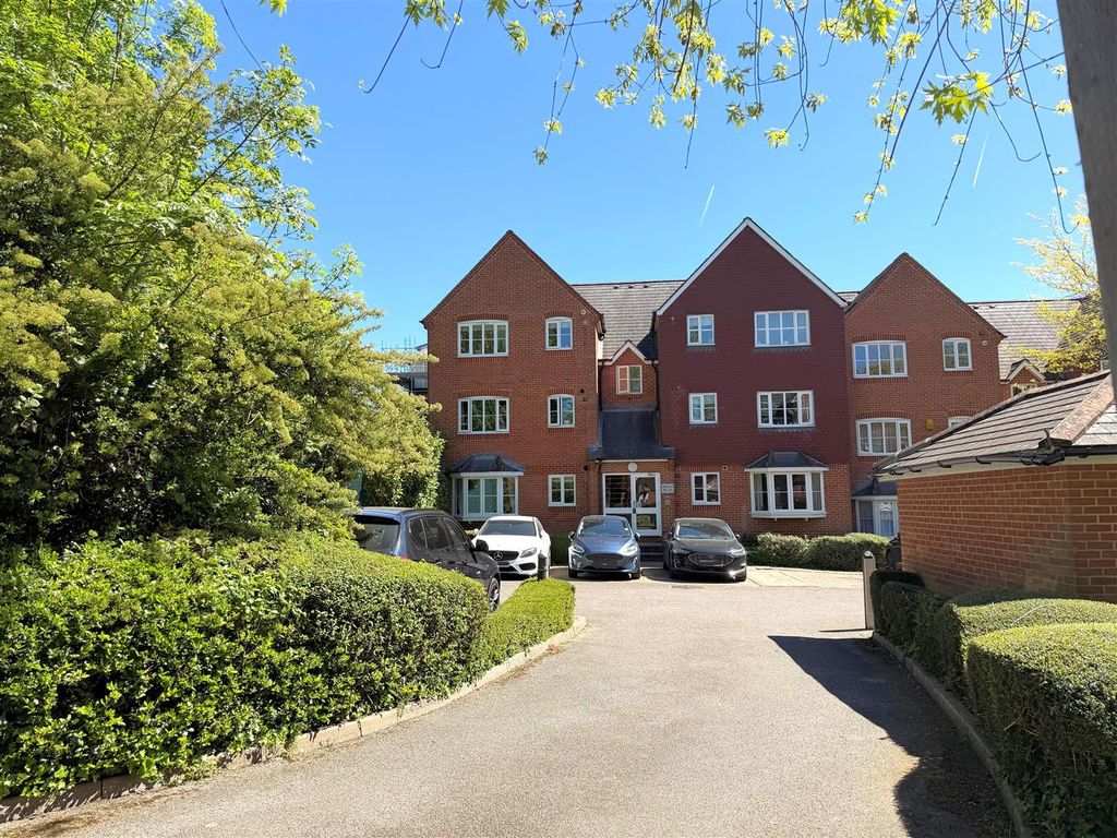 Property photo 1 of 8 Mallard Court - Front 2.Jpg