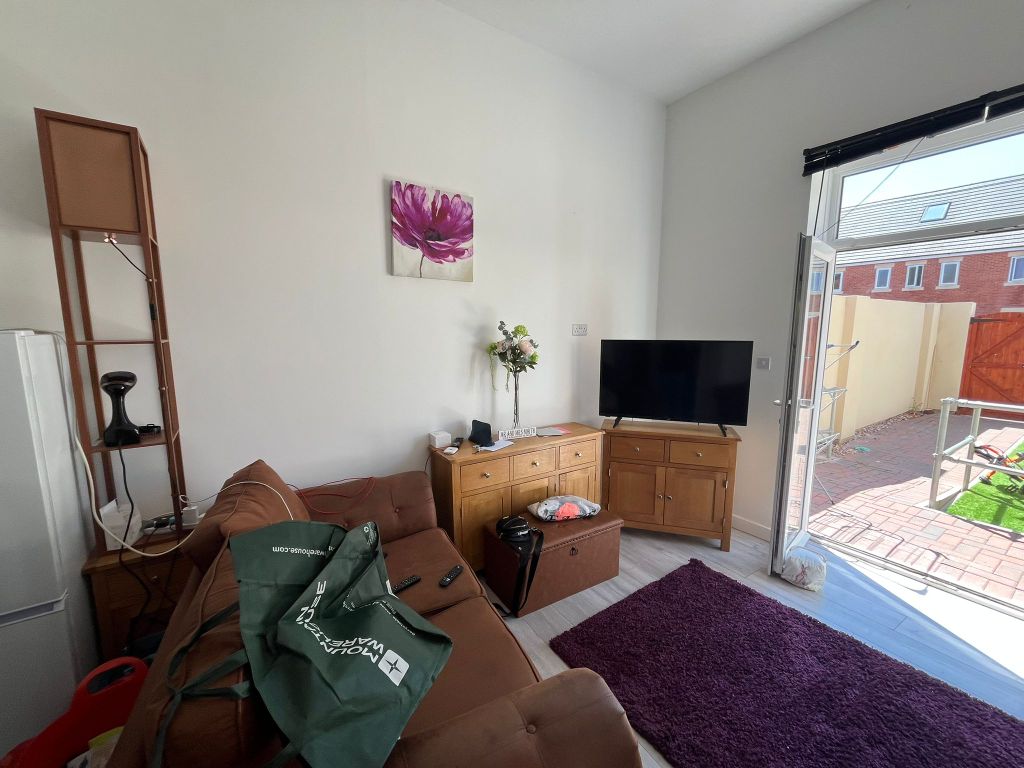 Property photo 2 of 6