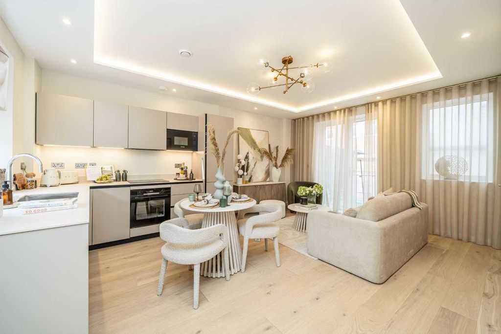 Property photo 2 of 5