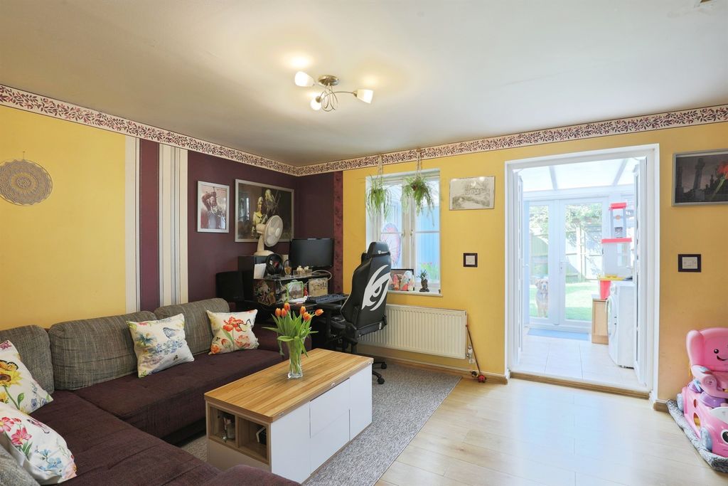 Property photo 3 of 17