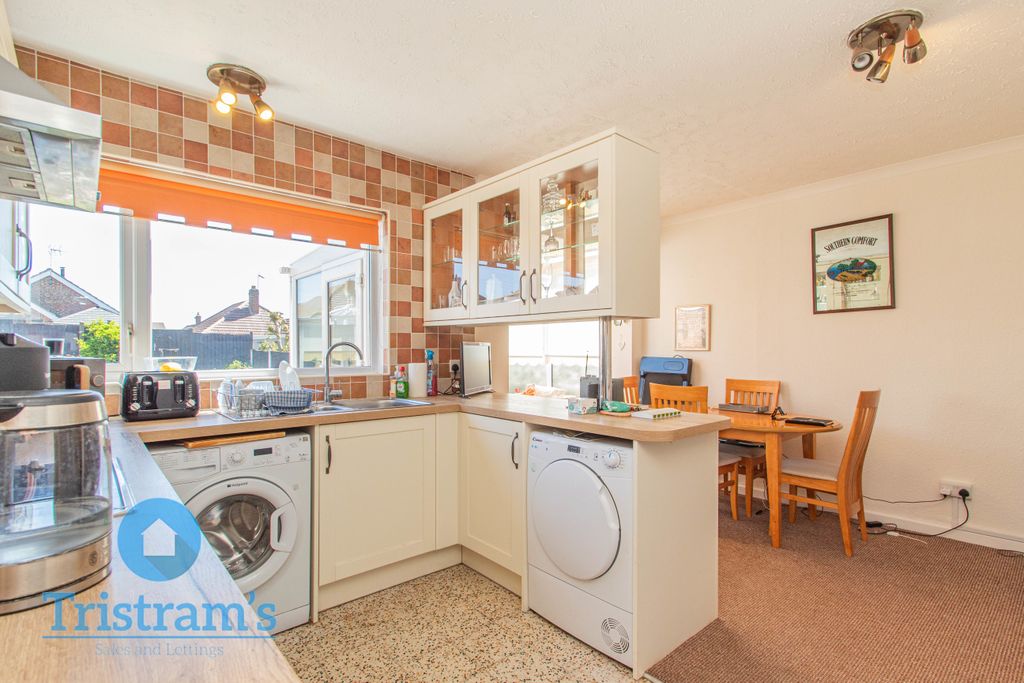Property photo 2 of 30