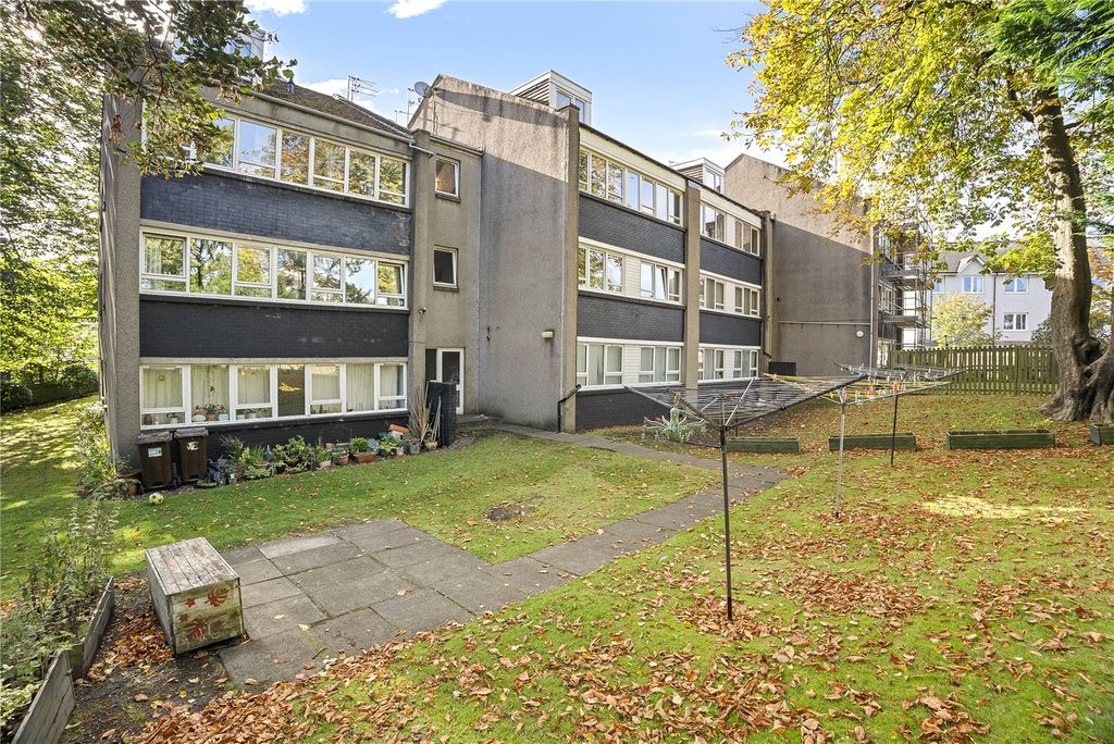Property photo 1 of 17 Fonthill Terrace