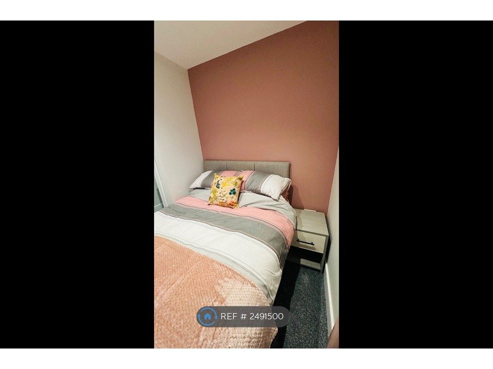 Property photo 3 of 28 Bedroom 4 - 1st Floor Double Room