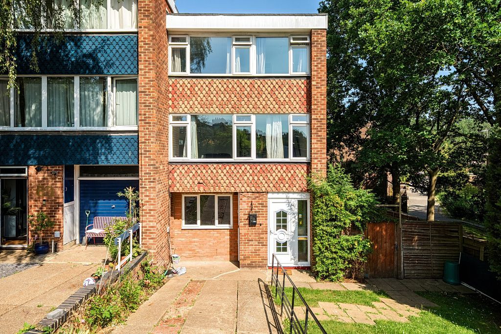 Property photo 1 of 25 1483098-2-6A3Bee2...