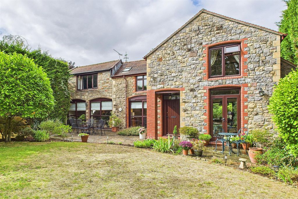 Property photo 1 of 30
