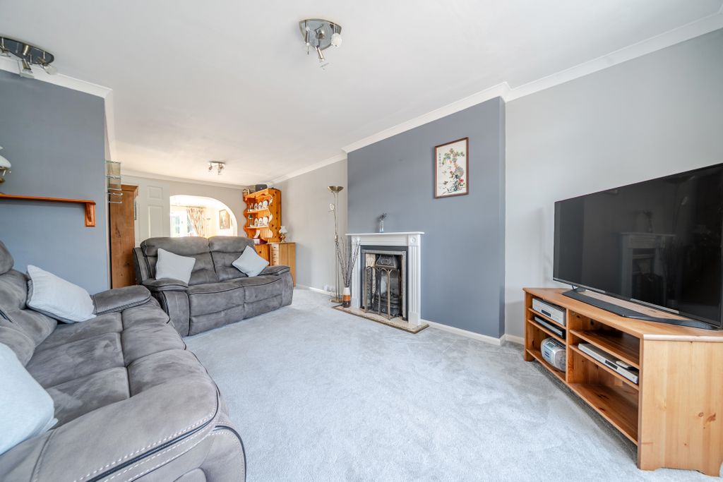 Property photo 2 of 12