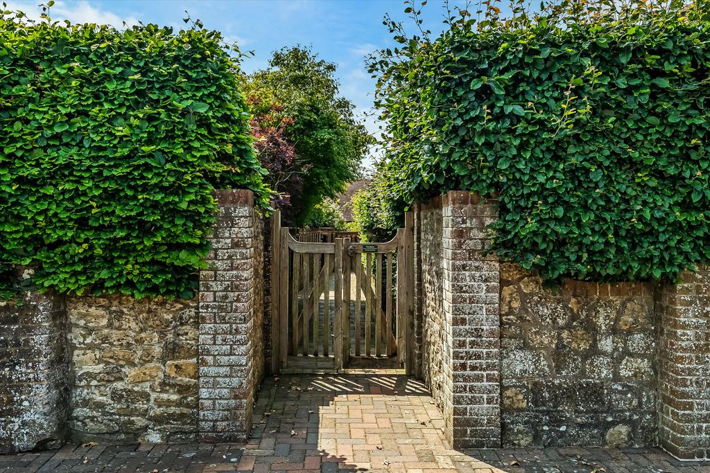 Additional image 14 of 4 bed barn conversion for saleThe Barns, Shackleford, Godalming, Surrey GU8