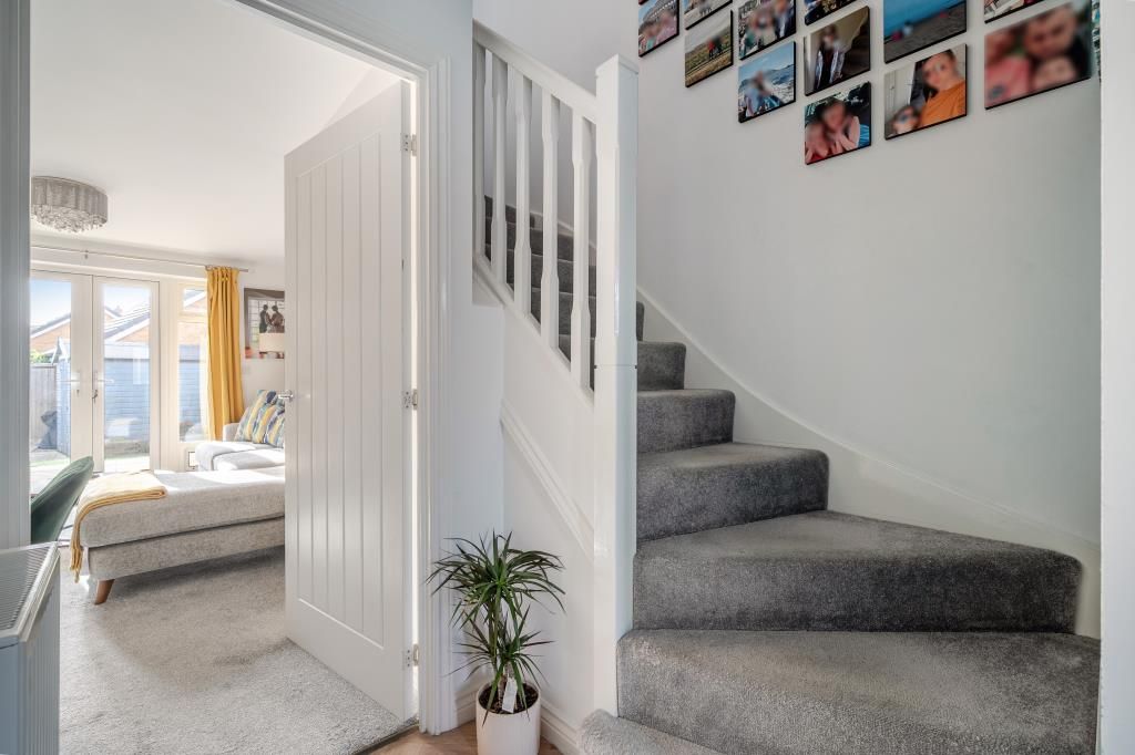 Property photo 2 of 19 Entrance Hallway