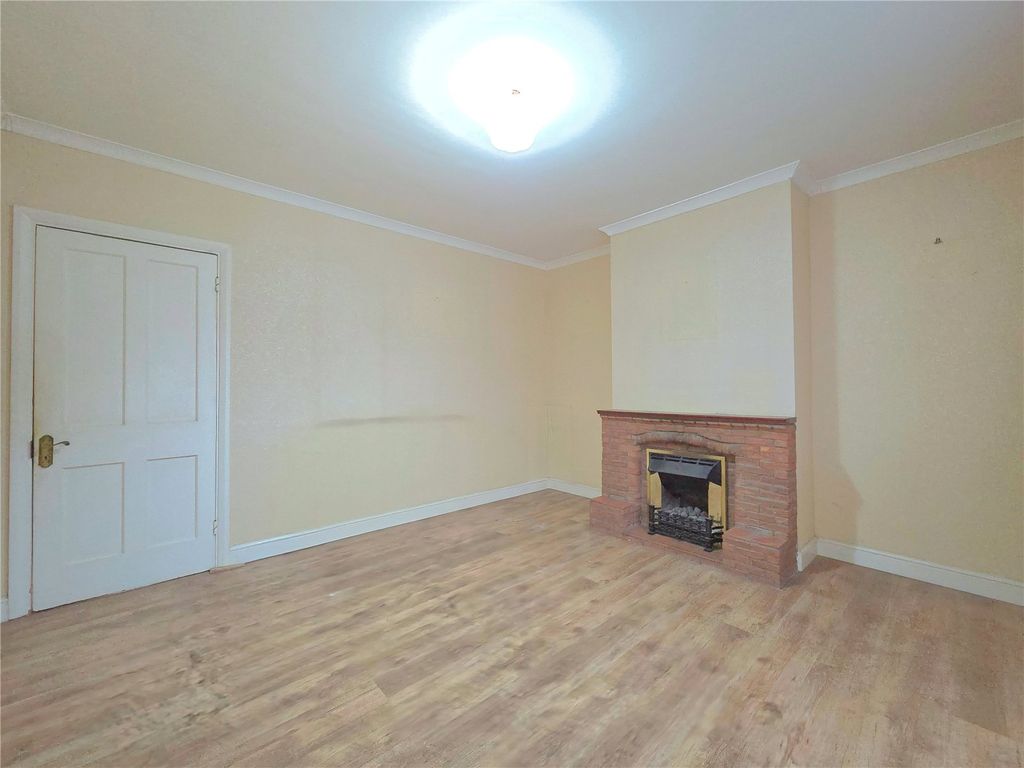 Property photo 3 of 16 Picture No. 11