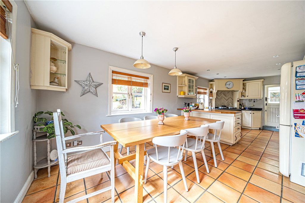 Property photo 2 of 13 Kitchen/Dining Room