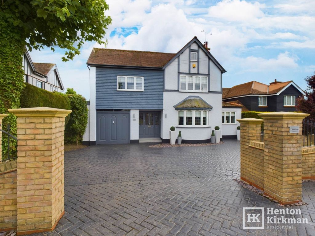 Property photo 1 of 42