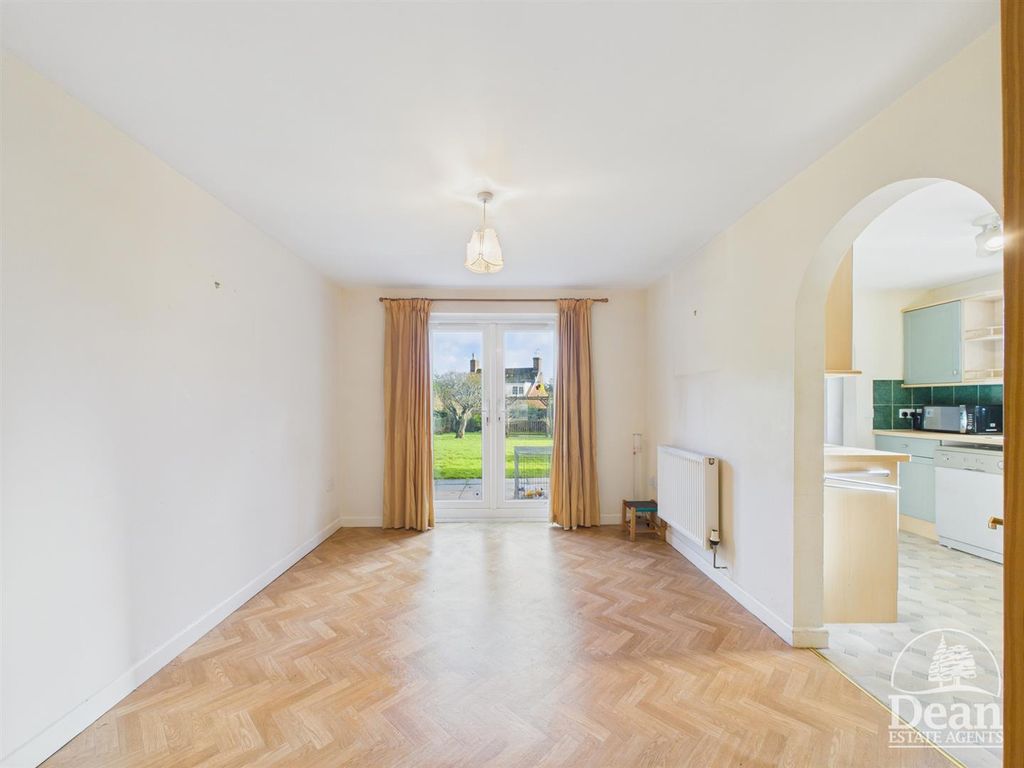 Property photo 3 of 23