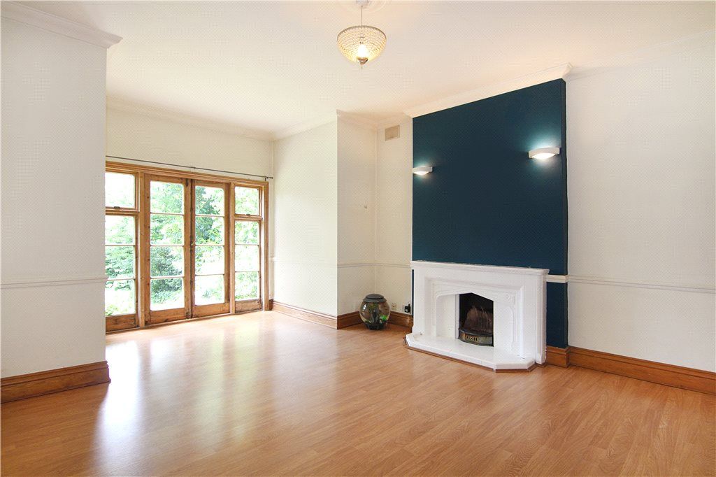 Property photo 2 of 11 Picture No. 23