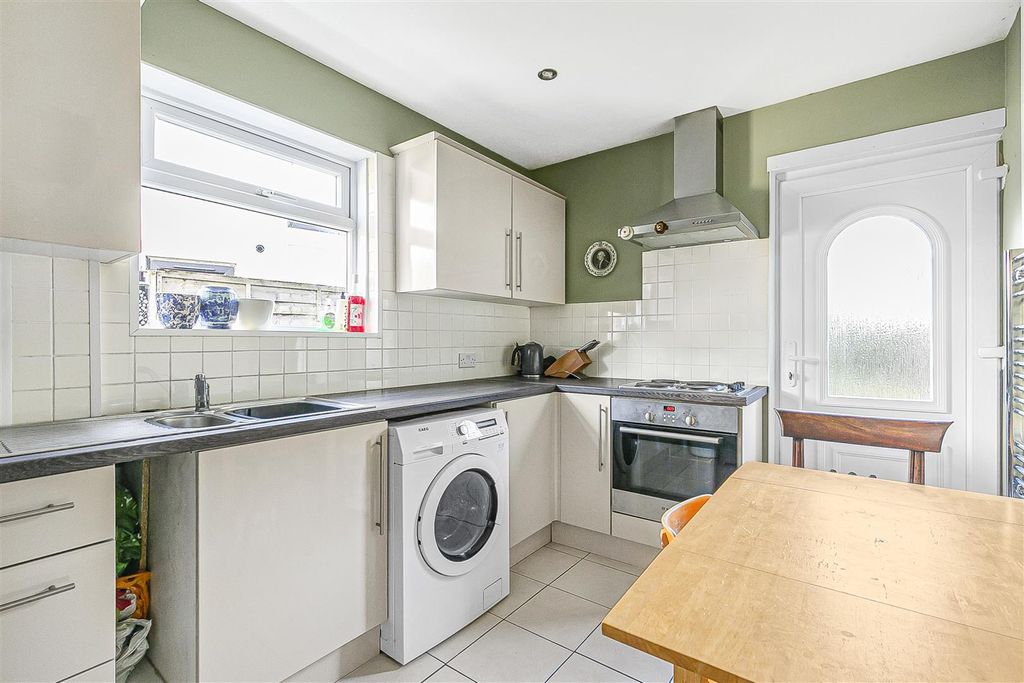 Property photo 2 of 13 11_45699.Jpg