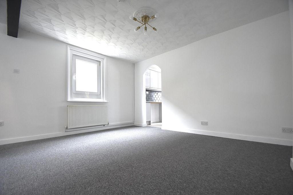 Property photo 2 of 12 Living Room