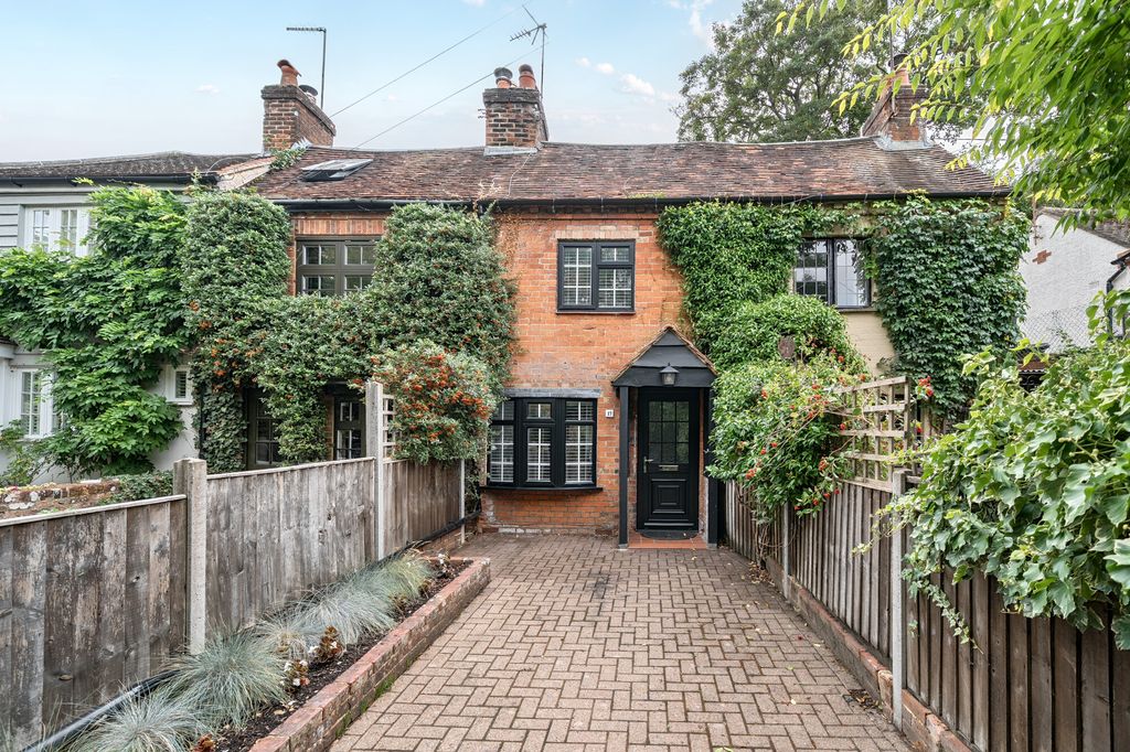Property photo 1 of 11