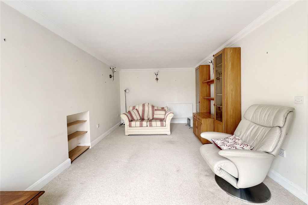 Property photo 3 of 18 Picture No. 09