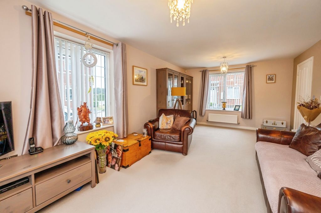 Property photo 1 of 18 Photo