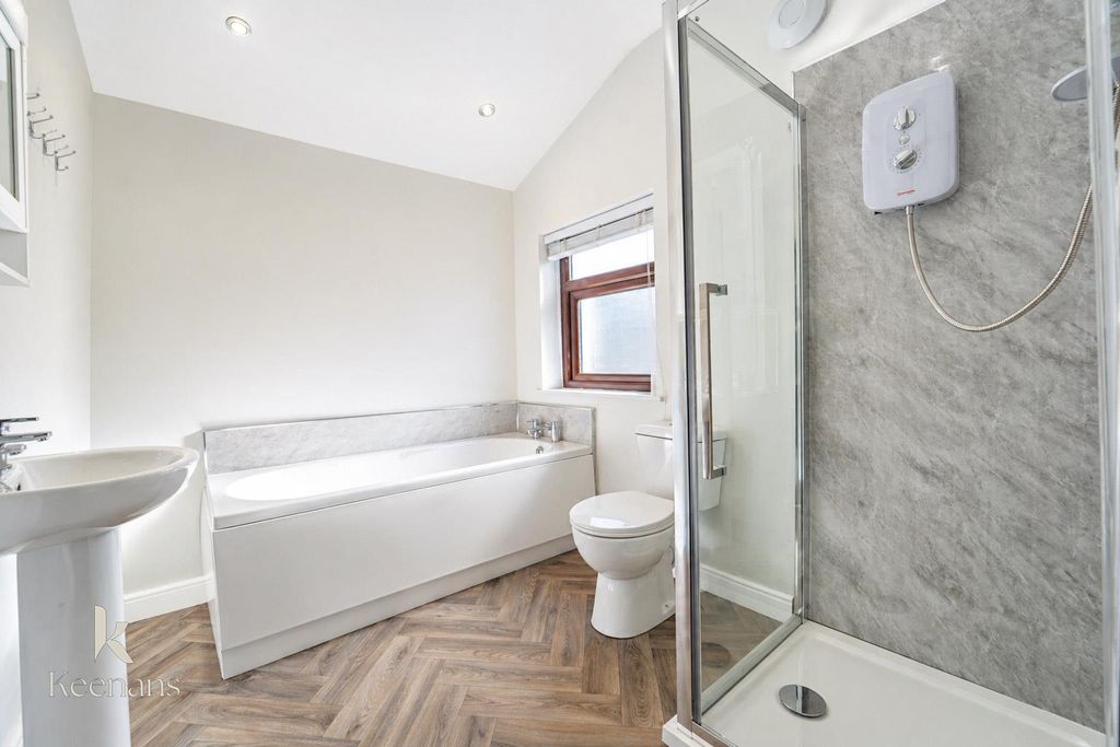 Property photo 3 of 15 R-19.Jpg