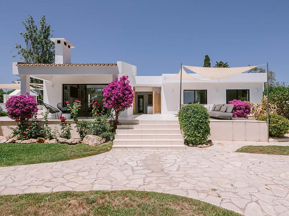 Property photo 1 of 29