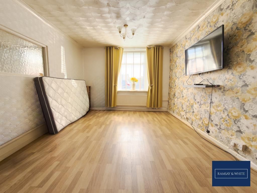 Property photo 2 of 10 Photo 2