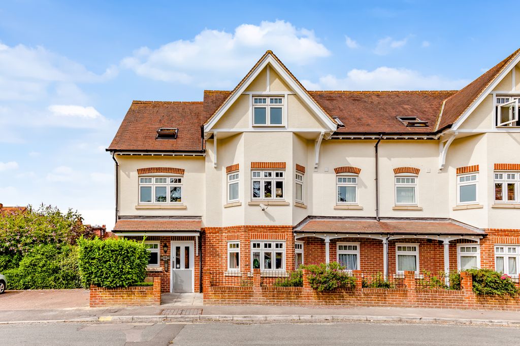 Property photo 1 of 7 100423