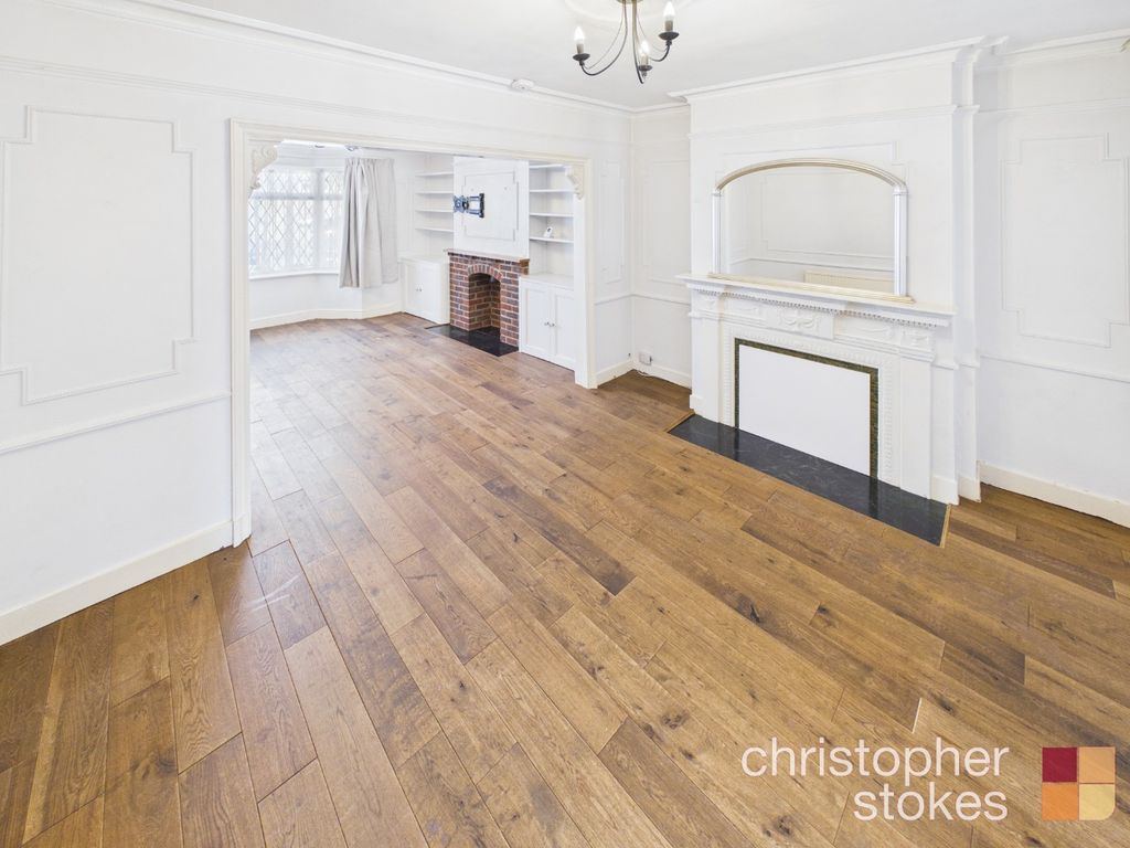 Property photo 2 of 12 697462