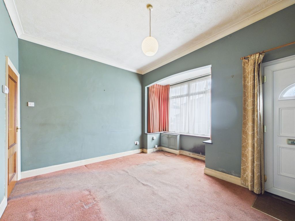 Property photo 2 of 6 5037032