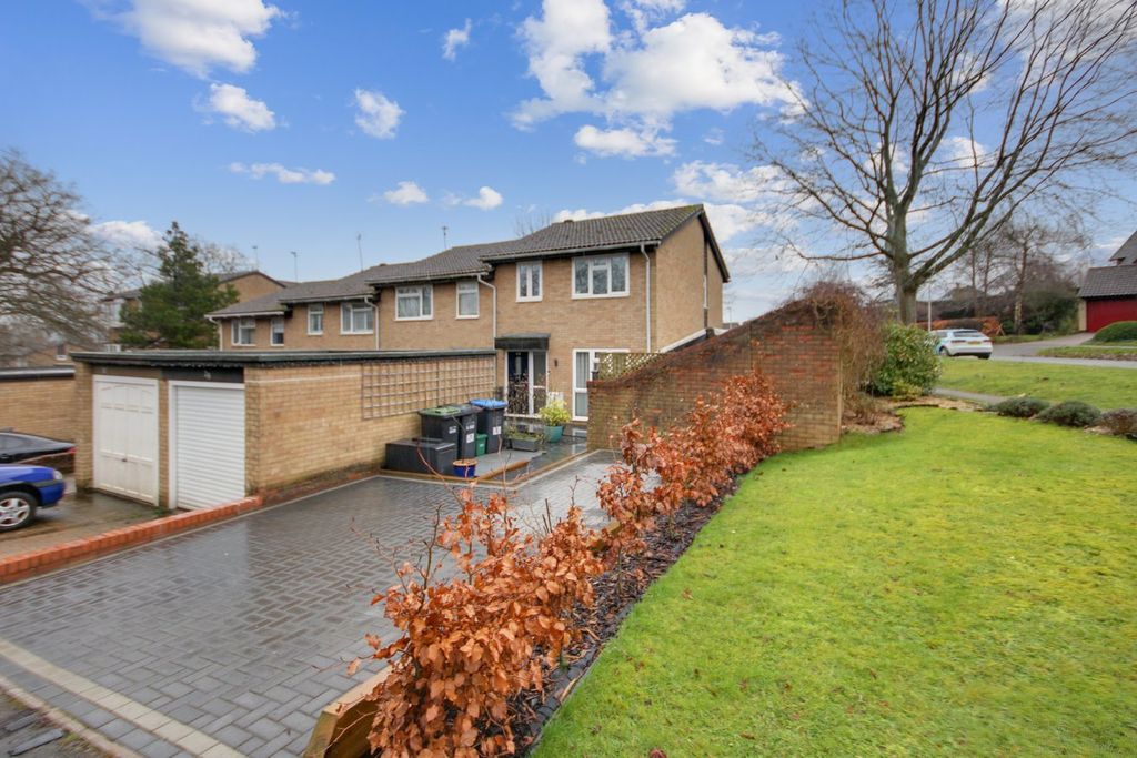 Property photo 1 of 17