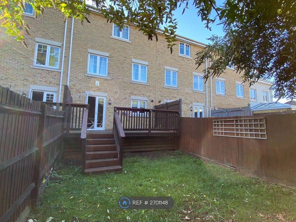 Property photo 2 of 33