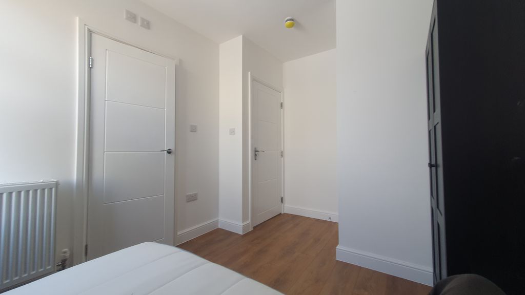 Property photo 2 of 14 Img_947_1_Original.Jpg