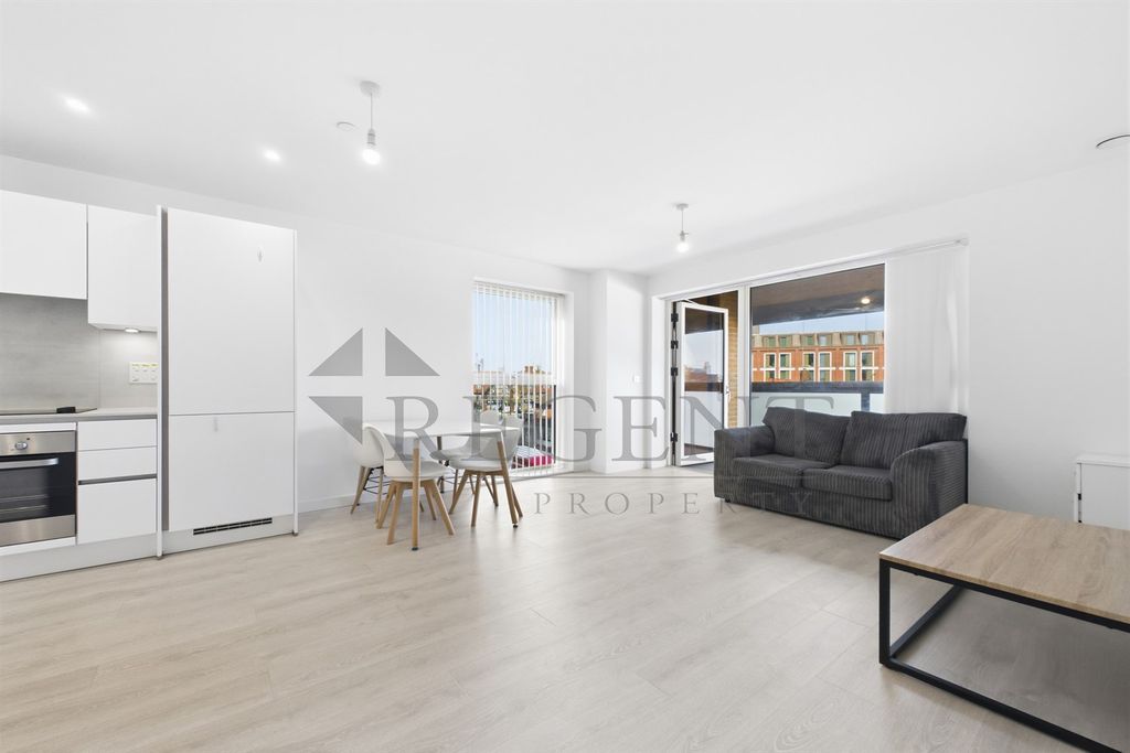 Property photo 1 of 18 (Main)