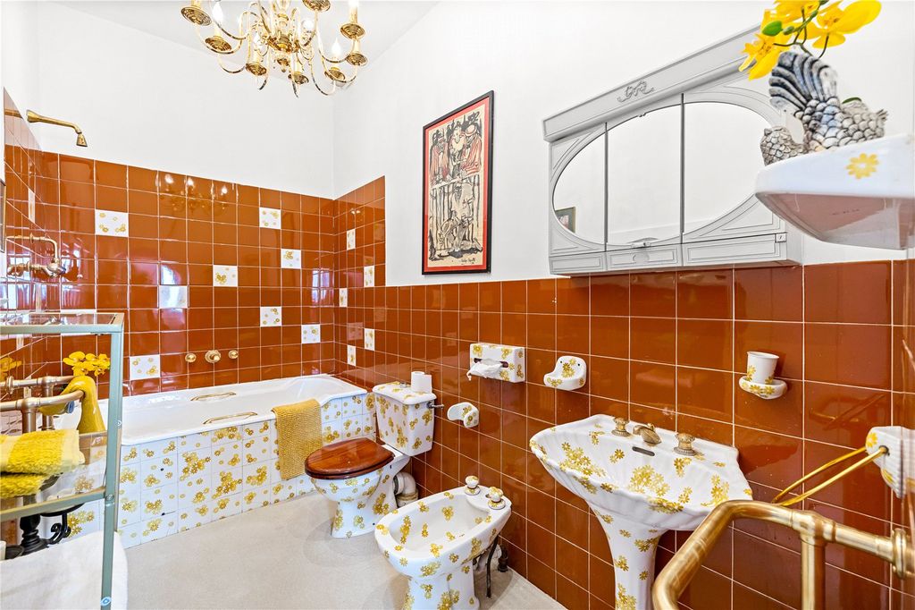 Additional image 7 of 6 bed terraced house for saleArundel Terrace, Brighton, East Sussex BN2