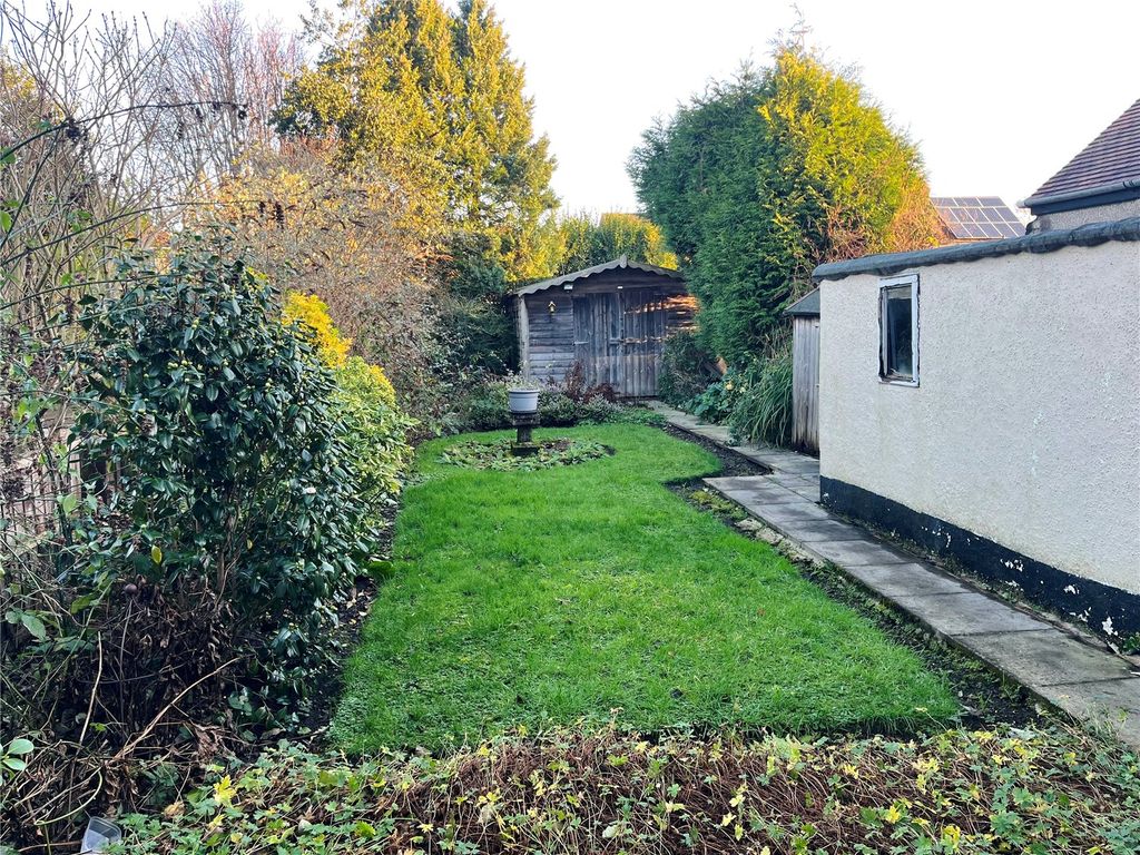 Property photo 2 of 21 Garden